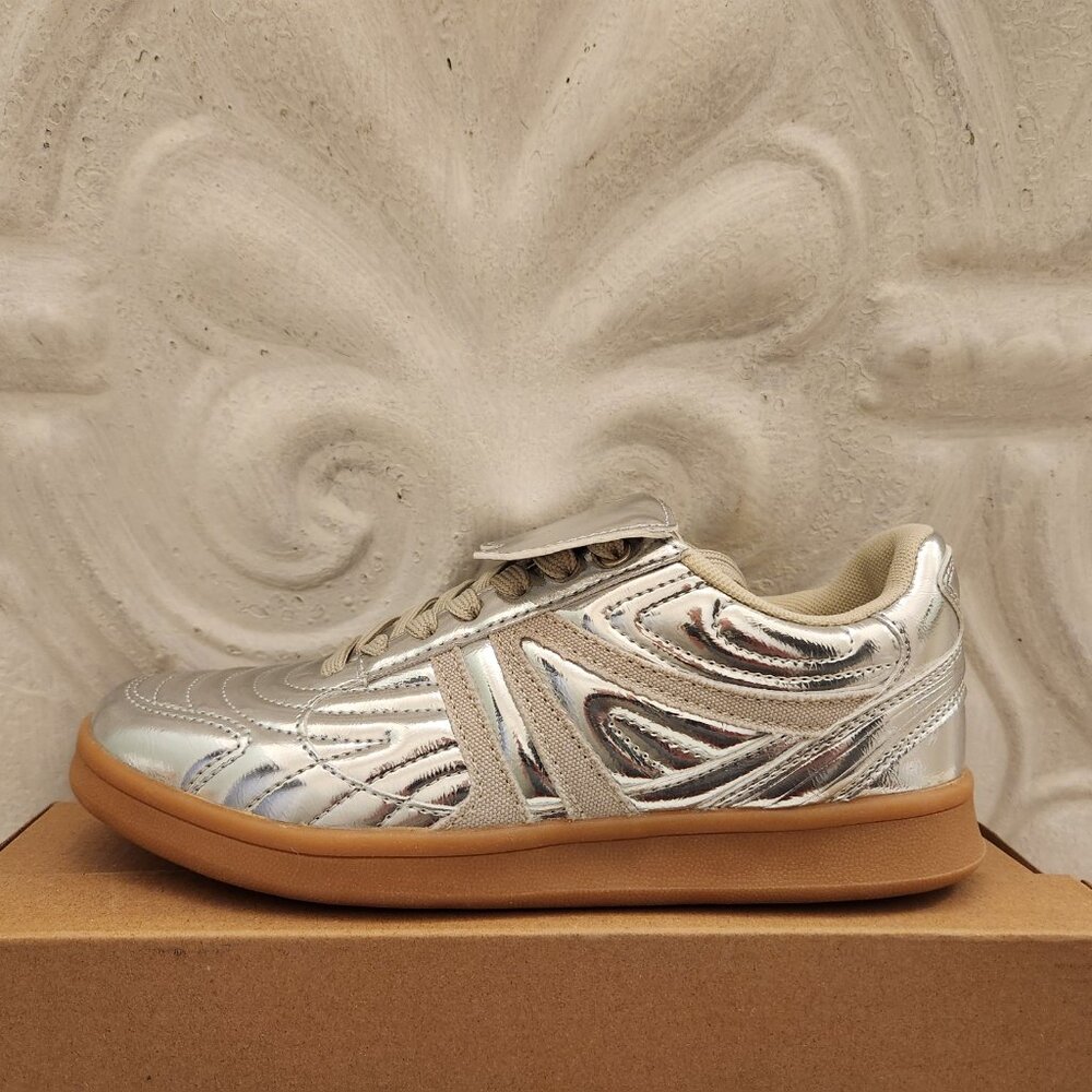 Steve Madden Silver " Madrid" Sneakers. NIB. Size… - image 2